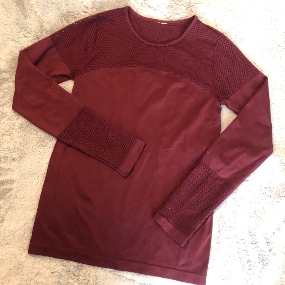 Fabletics long sleeve athletic workout top